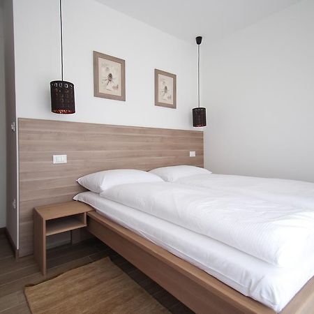 Apartments Villa Rivarella Novigrad  Room photo